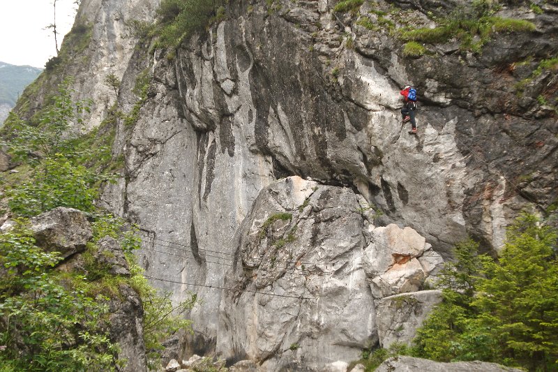 52 am Klettersteig in der Klamm.JPG